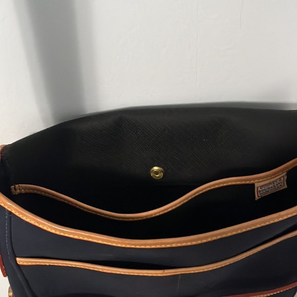 Vintage Dooney & Bourke Messenger Canvas Crossbody Bag - Picture 8 of 9